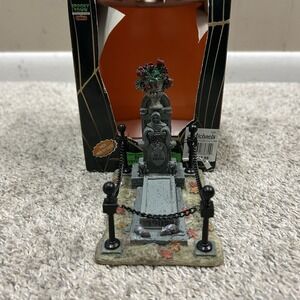 Lemax Spooky Town Halloween Spooky Crypt Tombstone Graveyard Collection